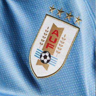 1629185816220060164.jpg camiseta-uruguay-auf-puma-celeste-2017-2018-mundial-rusia-D_NQ_NP_766110-MLU26428014579_112017-F-e1549574935741 (1).jpg